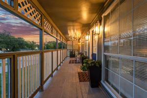 Sunnyside Retreat