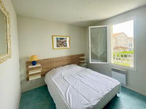 Maison à 150m plage, 2 chambres, piscine & WiFi, parking - FR-1-231-258