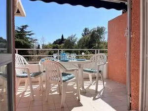Duplex ensoleillé avec terrasse, 5 couchages, proche plage, parking inclus - Le Lavandou - FR-1-251-565 - 卡瓦利耶雷