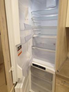 Mangroovy - 1BR Shiny Ground Floor