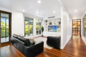 Minutes from Hastings Street