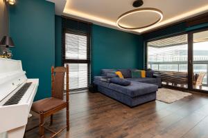 Emerald Residence Warsaw with Parking by Renters