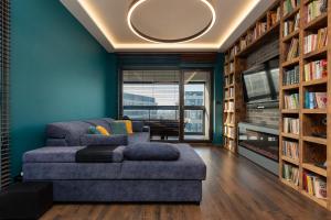 Emerald Residence Warsaw with Parking by Renters