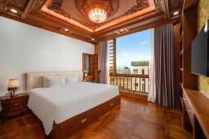 Monalisa Luxury Hotel