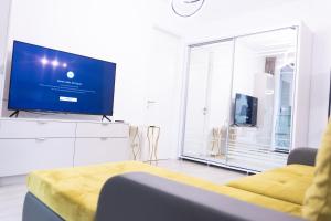 Luxury Brand New Win Herastrau