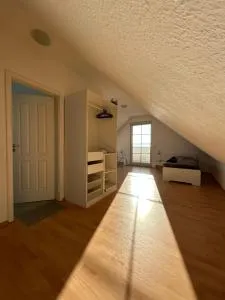 Parkplätze, Einzelbetten, 2 Balkone, fast Wi-Fi 100 Mbit, Homeoffice, Aufzug, lichtdurchflutet, Panoramablick - Langenselbold