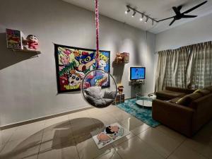 B1610 Austin Height Crayon shin chan Home By Stay