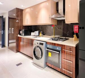 Modern Studio, Canal View, Elite Downtown, Dubai - 13AB06