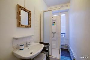 Appartements Le Baldaquin quartier cathedrale-marais : photos des chambres