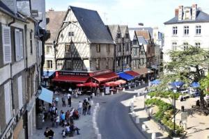 Appartements Le Baldaquin quartier cathedrale-marais : photos des chambres