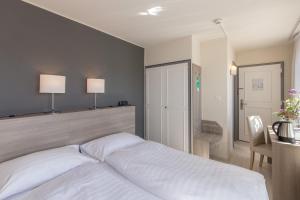 Standard Twin Room room in Hôtel de la Rose