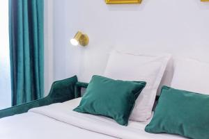 Luxury studio Maisons-Alfort with garden