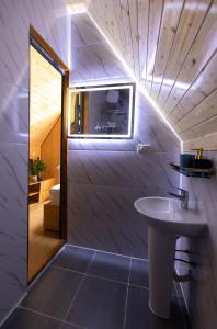 Bungalow - Nhìn Ra Mặt Nước  (Bungalow - Water Front )