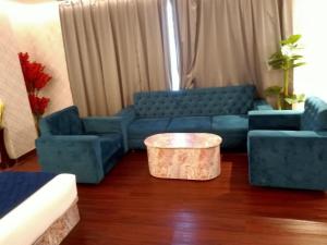 The Emerald Hotel & Siya Milan Banquets