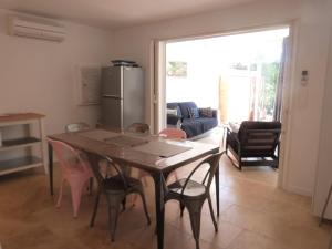 GASJOU - Golfe de St-Tropez - Gassin - Mazet pour 6 personnes dans domaine avec piscine et tennis