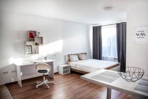 New White Studio F next to Forest the Gondola