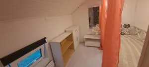 room in a furnished apartment - Kirjala