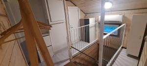 room in a furnished apartment