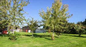 Lazy Bunny Lodge with Hot Tub