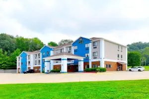 Quality Inn & Suites Caseyville - St Louis - كلينسفيل