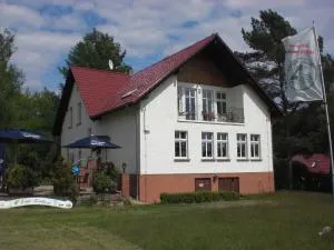 Ferienhof Altglobsow/ Cafe Seeblick - Stechlin
