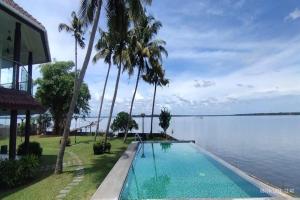 Waters Edge Kochi - a VKation Experience
