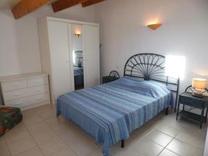 Charmant T2 climatisé avec mezzanine, terrasse et piscine, idéal pour 4-6 personnes - FR-1-326-430