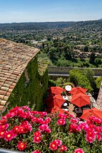 86 rue Grande, 06570 Saint-Paul de Vence, Provence, France.