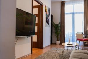 Prime Location - Breathtaking Architectural Views