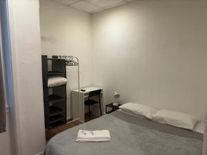 Double Room room in Peters Guesthouse