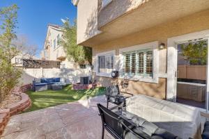 Henderson Retreat about 14 Mi to The Las Vegas Strip!