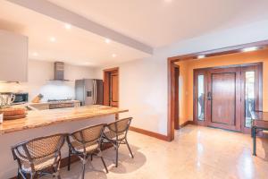 3BR Beachfront townhouse at Puerto Bahia