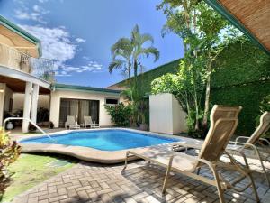 Villa Arenas- Private Pool & Easy Beach Access in Jaco