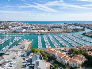 Appartement 1 chambre, avec loggia et vue sur le Port Olona