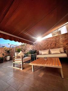 Nassali - Luxurious Beachfront Villa with Private Pool