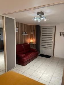 STUDIO 3 Mn de la PLAGE Terrasse Vélos Proche de la ville fortifiée