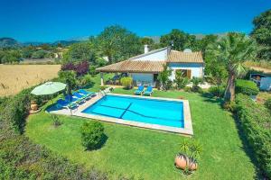 Villa Geranios by Renthousing