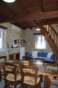 The Guesthouse Katochori - Fternón