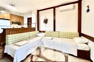 Nikolas Villa Hanioti 3 bedrooms 14 guests