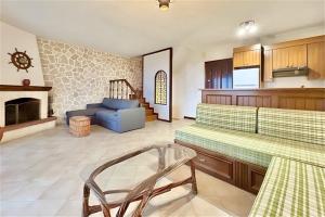 Nikolas Villa Hanioti 3 bedrooms 14 guests