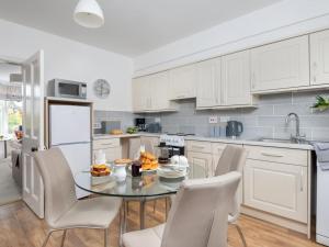 3 Bed in Keswick SZ337