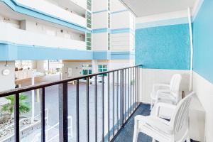 Carolinian Beach Resort