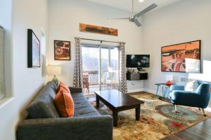 Moab Digs - Your Downtown Basecamp!