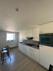 The 40 work or holiday new Appt