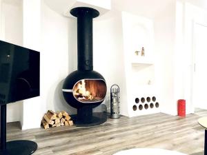 Unique Penthouse with Gallery and Mountain View