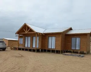 Casa con tres habitaciones y dos baños, equipada totalmente, ubicada en la localidad de los choros, Región de Coquimbo-Chile - Choros Bajos