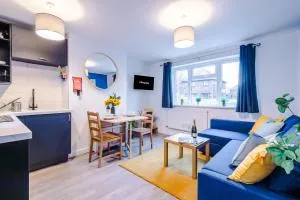 NEW! Spacious 2-bed Apartment in Crewe by 53 Degrees Property, ideal for Business & Professionals, FREE Parking - Sleeps 6 - 文斯福