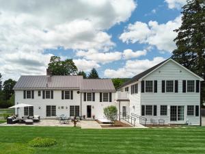 The Kent Collection - The Firefly Inn