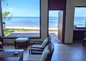 Casa espectacular directo sobre el mar - Playa Verde