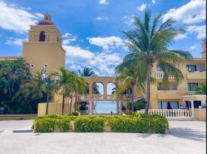 Apartamento en complejo hotelero con playa